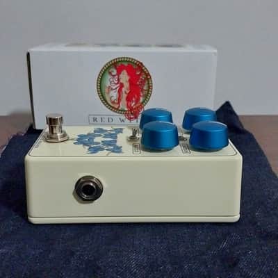 Red Witch Invidium Phaser image 6