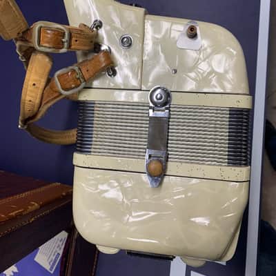 Settimio Soprani Dick Contino Model L277 50s or 60s - Ivory Accordion image 8