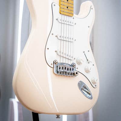 G&L Tribute Legacy White MP image 2
