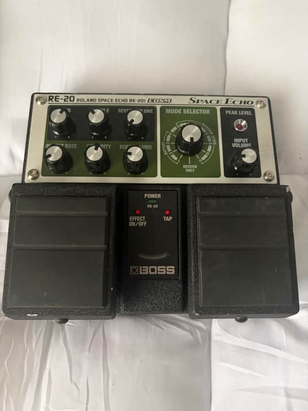 Boss RE-20 Space Echo