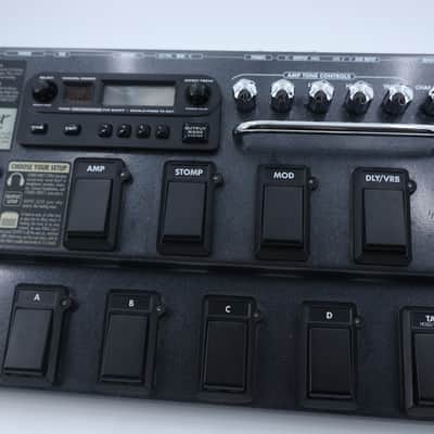 Line 6 Bass POD xt Live Multi-Effect and Amp Modeler w/ Power Supply image 3