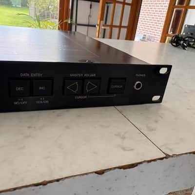 Yamaha TX81Z Rackmount FM Tone Generator 1987 - 1988 - Black image 5