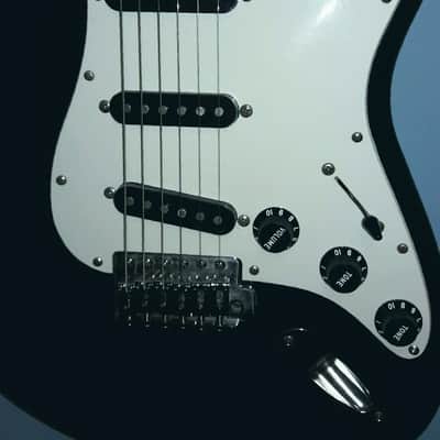 1994 Fender Stratocaster MIM 'Squier Series' Black Logo image 3