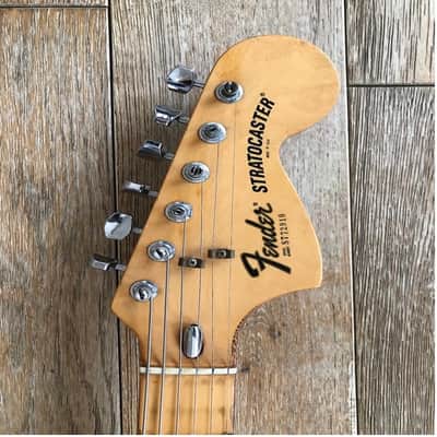 Fender Stratocaster, Alder Body, Maple Fretboard  1977 - Black image 4