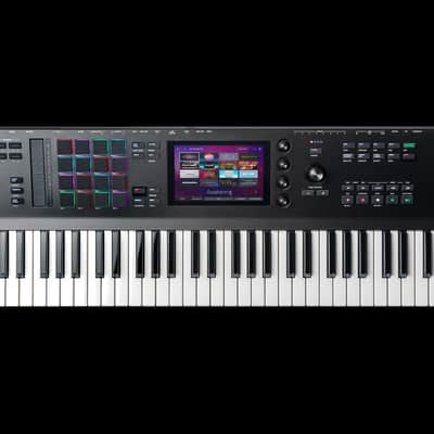 Akai Professional MPC Key 61 Synthesizer, Keyboard Sampler and Sequencer + Gator GTSA-KEY61 Case image 8
