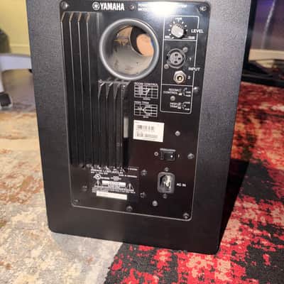 Yamaha HS8 Powered Studio Monitor (Pair) 2015 - Present - Black image 9