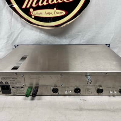 dbx Blue Series 786 Precision 2-Channel Microphone Preamplifier Rack with Box image 6