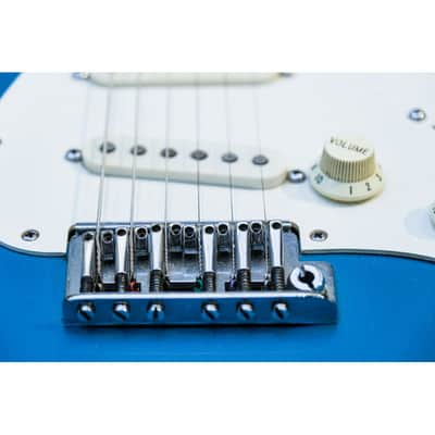 1984 Fender Standard Stratocaster (USA) with Rosewood Fretboard  sapphire blue image 22
