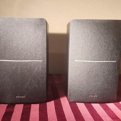 Edifier R1280DB Active Bookshelf Speakers image 2