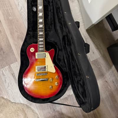 Stagg L320CS Electric Guitar with Case Flamed Cherry Sunburst image 1