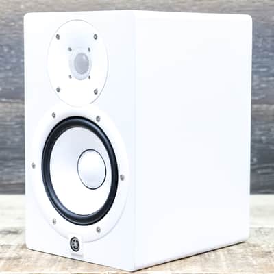Yamaha HS7 (White) Powered Studio Monitor 2-Way Bi-Amplified 6.5" Studio Monitor image 2