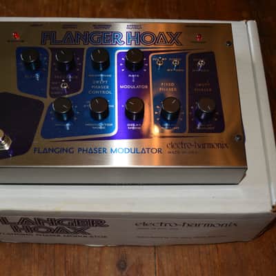 Electro-Harmonix Flanger Hoax Phaser / Flanger Modulator 2010s - Blue / Purple image 2