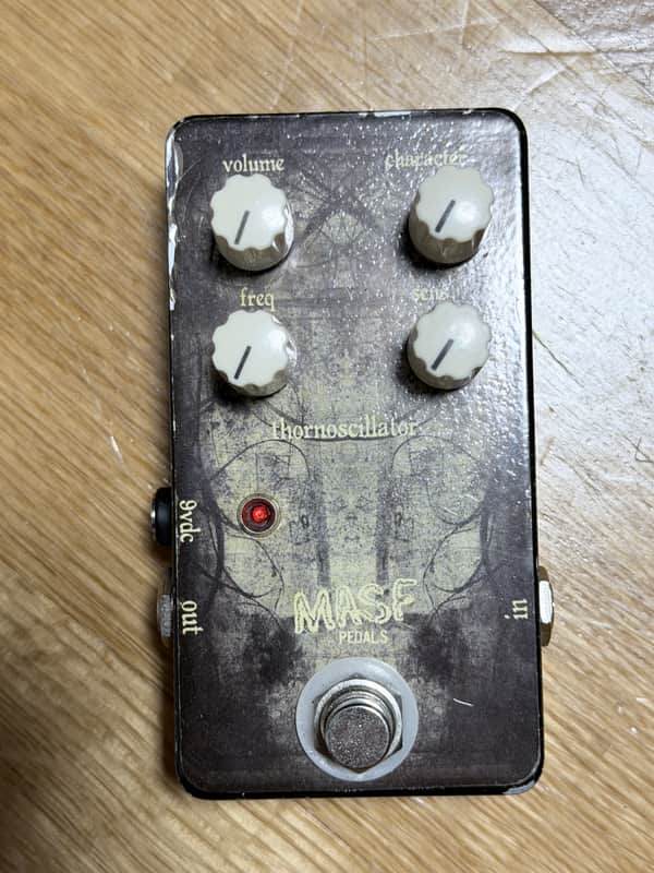 MASF M.A.S.F. Thornoscillator Oscillating Fuzz Pedal oscillate - black with print version image 1