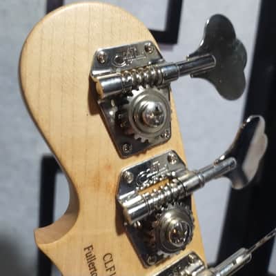 G&L USA JB-5 2017 - Unlined Fretless Quartersawn Neck Blue Metal Flake image 15