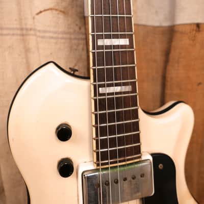 Supro Dual Tone 1965 White image 6