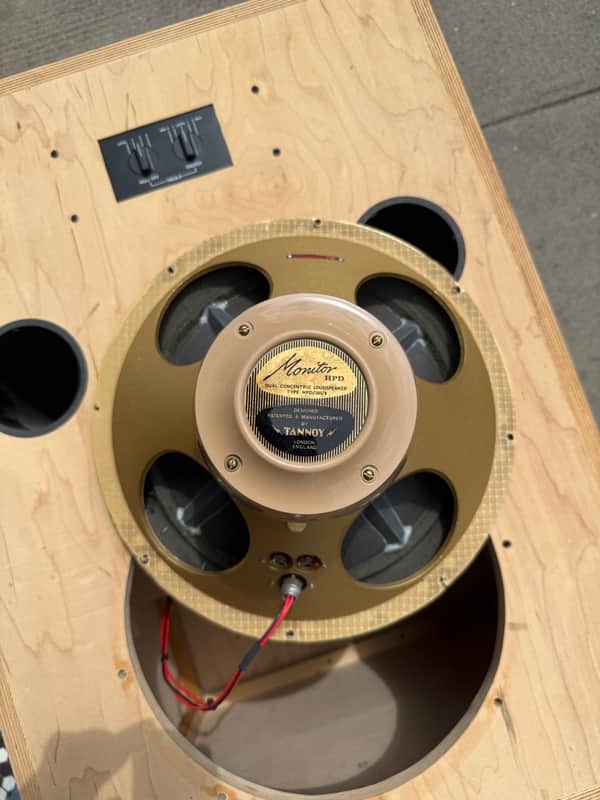 Tannoy HPD 385A speakers