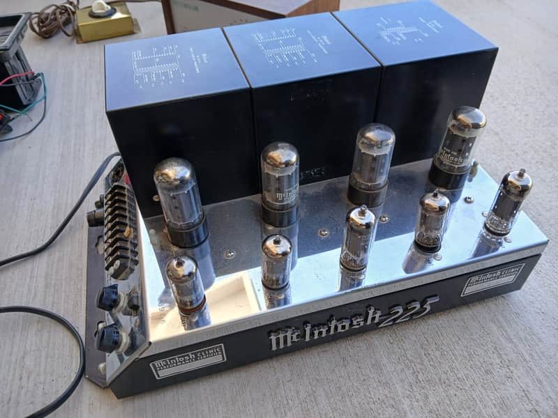 McIntosh 225  amp