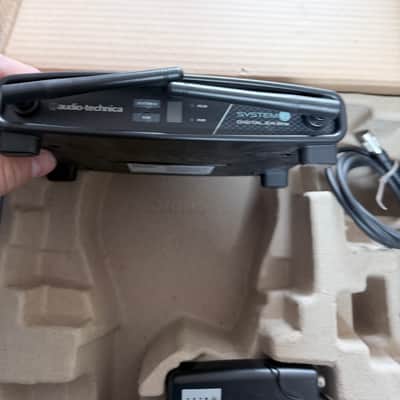 Audio-Technica ATW-1101/G System 10 Digital Wireless Guitar System 2010s - Black image 3