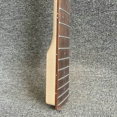 Green 4 String Bass Maple Neck, 20 Frets Rosewood Fingerboard image 2