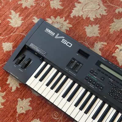 YAMAHA V50 4-Operator Digital FM Synthesizer Workstation image 2