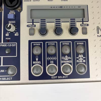Roland MMP-2 Mic Modeling Preamp 2002 - 2003 - Silver image 8