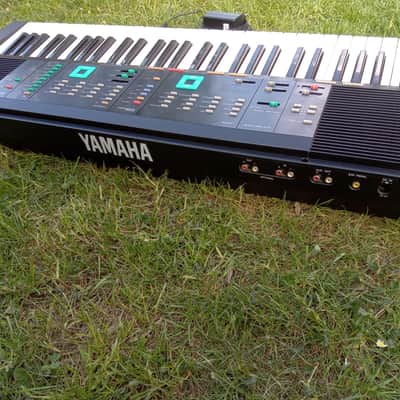 Yamaha PSR-80 1980s black image 5