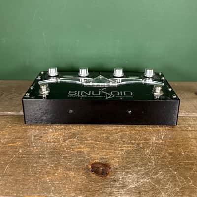 Gurus Sinusoid Vibrato/Reverb 2016 - Black image 6