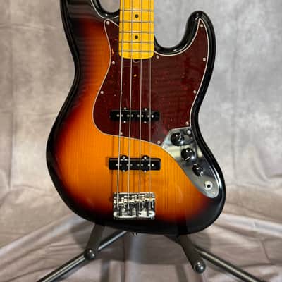 Fender American Professional II Jazz Bass 2023 - 3-Color Sunburst image 1