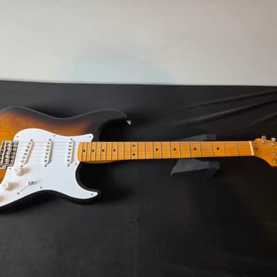 Fender 70th Anniversary American Vintage II 1954 Stratocaster 2-Color Sunburst image 2