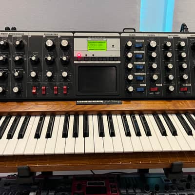 Moog Minimoog Voyager Select Series 44-Key Monophonic Synthesizer 2006 - 2013 - Cherry Cabinet