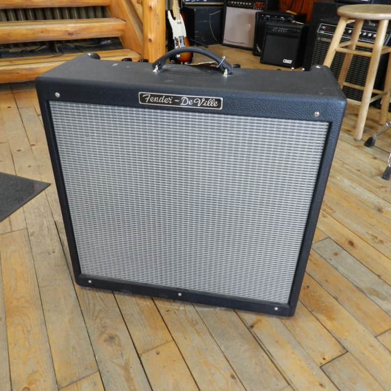 Fender HOT ROD DEVILLE