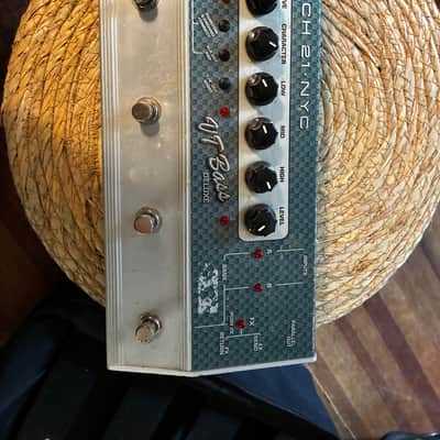 Tech 21 VT Bass Deluxe 2010s - Brushed Aluminum image 2