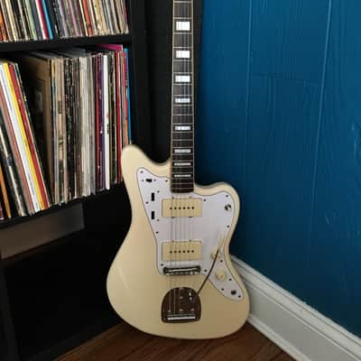 Fender Jazzmaster JM66 AVRI Specs Olympic White Matching Headstock CIJ image 1