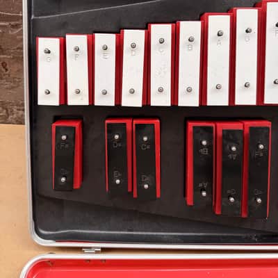 Rhythm Band Glockenspiel Bell Kit 2-Octave Chromatic Set w/ SKB Hard Case & Mallets - Korea image 3
