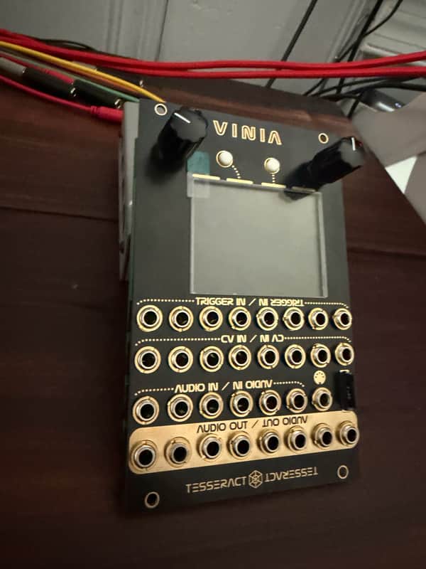 Tesseract Modular Vinia