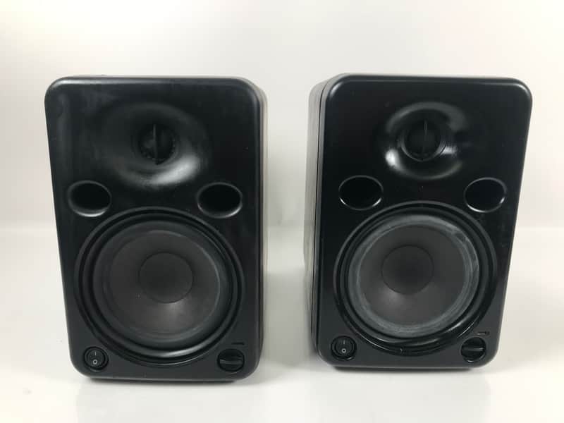JBL LSR6325P-1 2-Way Active Studio Monitor Pair image 1