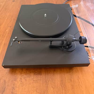 Immagine Pro-Ject Debut III Turntable w/ Ortofon OM 5E Cartridge 2000s - Black - 7
