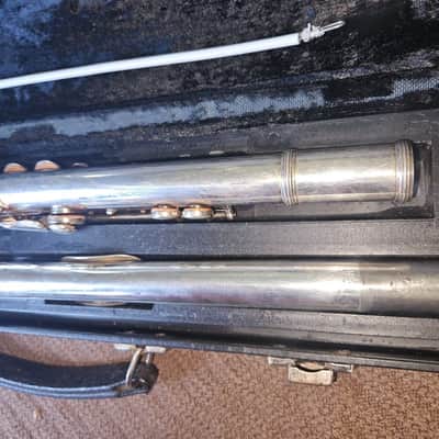 Yamaha YFL-225S Silver-Plated Flute, Good Condition, Japan, decorated case. image 8