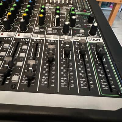 Mackie ProFX16v2 16-Channel 4-Bus Effects Mixer 2015 - 2019 - Black image 4