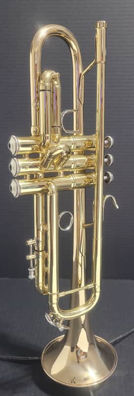 Bach Stradivarius 43G Bell Trumpet, 2 Mouthpieces &2 handle hardwood case. - Clear Lacquer image 1