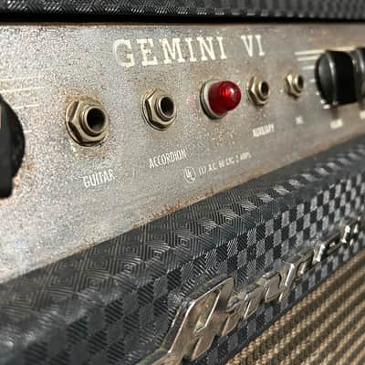 1960's Ampeg GS-15R Gemini VI 30-Watt 1x15" Guitar Combo, Great Driving Bluesy / Rock Tones, Such a Classic Vintage Sound ! image 7