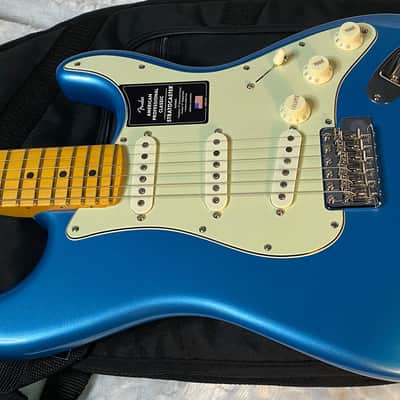 NEW! Fender American Professional Classic Stratocaster - Faded Lake Placid Blue - 7.65lbs - Authorized Dealer - G05768 image 8
