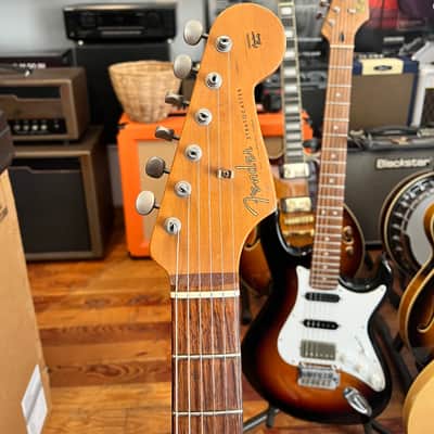 Fender 60's road worn stratocaster 2008 - Sunburst image 4
