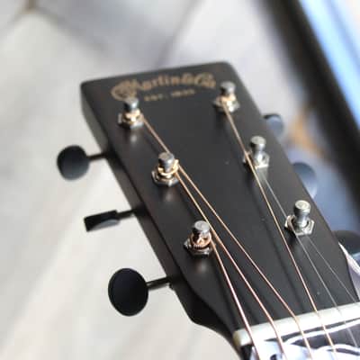 MARTIN "CEO-7 Custom & Special Editions, 00-14 Fret Slope Shoulder" HARDCASE image 14