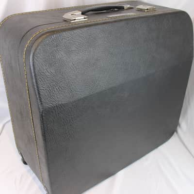 4500 - Mahogany Victoria Poeta Chromatic Button Accordion C System LMMH 87 120 image 2