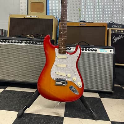 Fender ST-62 Stratocaster Reissue MIJ Cherry Burst image 2