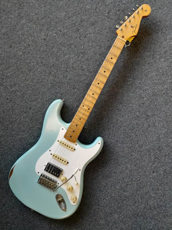 Fender  Vintera Road Worn Stratocaster  2021 - Sonic Blue with Humbucker