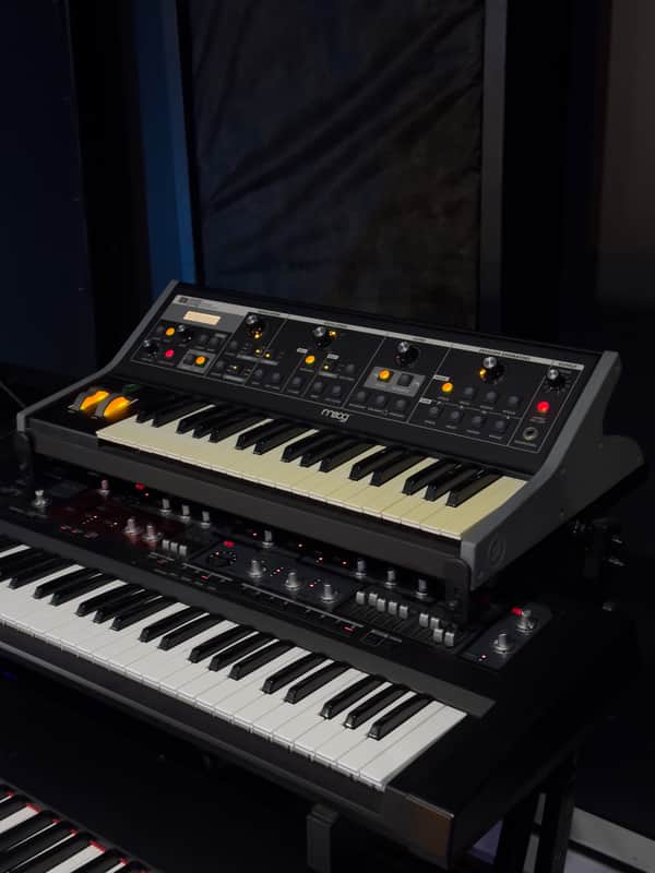 Roland SH-201 49-Key Synthesizer | Reverb