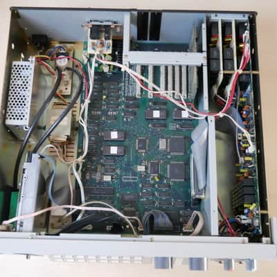 Akai • S1000 MIDI Stereo Digital Sampler (1988) /// SERVICED w/BOX, new PSU, backlight & floppies image 23