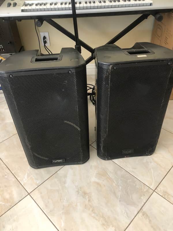 QSC K12 powered speakers image 1